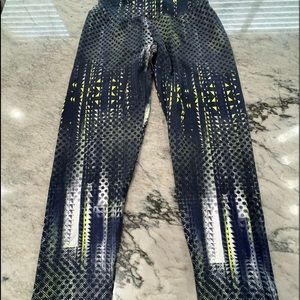 5 for $20 Brazil wear capris, cute pattern, size small, new without tags